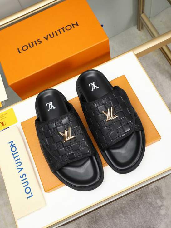 Picture of Louis Vuitton Slippers _SKULVsz38-46hnh0834889